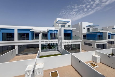 Damac Lagoons, Dubai, UAE의 임대용 타운하우스 침실 3개, 144제곱미터 번호 768142 - 사진 3
