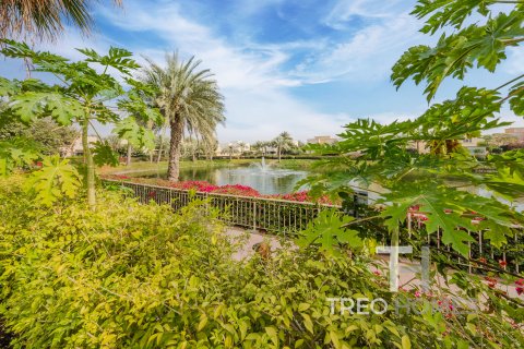 Villa in Meadows, Dubai, UAE 5 bedrooms, 465 sq.m. № 586350 - photo 3