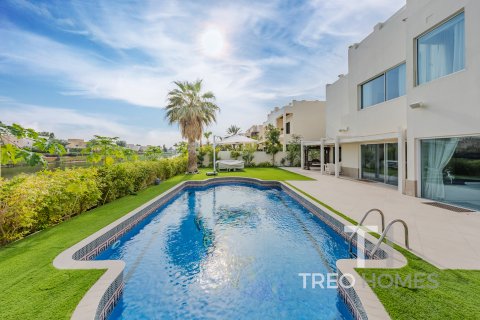 Villa in Meadows, Dubai, UAE 5 bedrooms, 465 sq.m. № 586350 - photo 2