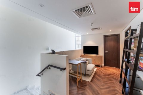 Shtëpi në qytet në Dubai, Emiratet e Bashkuara Arabe 3 dhoma gjumi, 187.2 m2. № 687642 - Foto 11