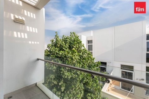 Shtëpi në qytet në Dubai, Emiratet e Bashkuara Arabe 3 dhoma gjumi, 187.2 m2. № 687642 - Foto 16