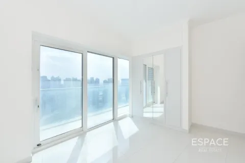 Apartemen di DAMAC HEIGHTS di Dubai Marina, UEA 3 kamar tidur, 181 m2 nomor 661373 - foto 4