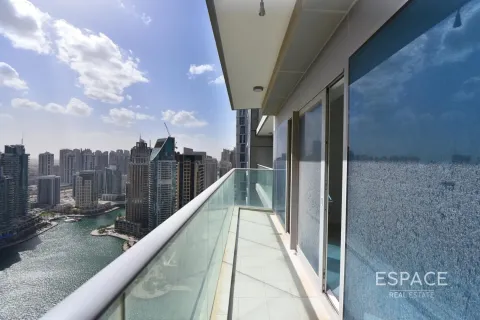 Apartemen di DAMAC HEIGHTS di Dubai Marina, UEA 3 kamar tidur, 181 m2 nomor 661373 - foto 14