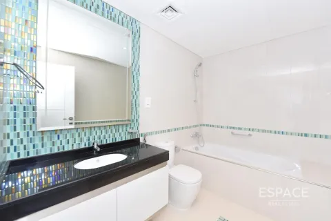 Apartemen di DAMAC HEIGHTS di Dubai Marina, UEA 3 kamar tidur, 181 m2 nomor 661373 - foto 10