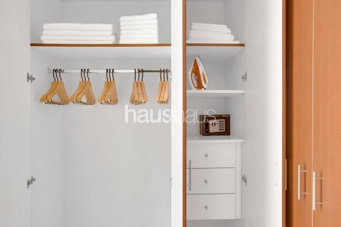Apartment in Jumeirah Beach Residence, Dubai, UAE 2 bedrooms, 129 sq.m. № 625991 - photo 11