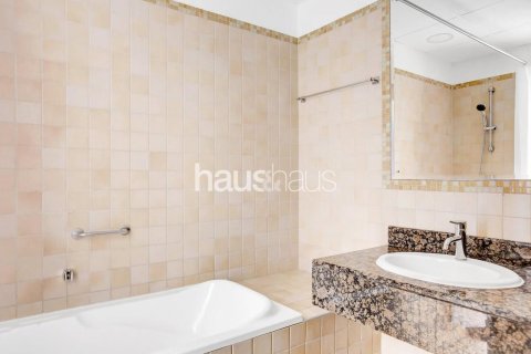 Apartment in Jumeirah Beach Residence, Dubai, UAE 2 bedrooms, 129 sq.m. № 625991 - photo 5