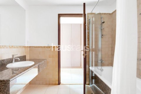 Apartment in Jumeirah Beach Residence, Dubai, UAE 2 bedrooms, 129 sq.m. № 625991 - photo 13