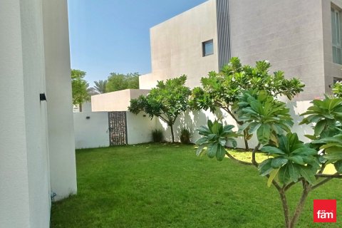 Villa in Dubai, UAE 4 bedrooms, 546.9 sq.m. № 645726 - photo 20