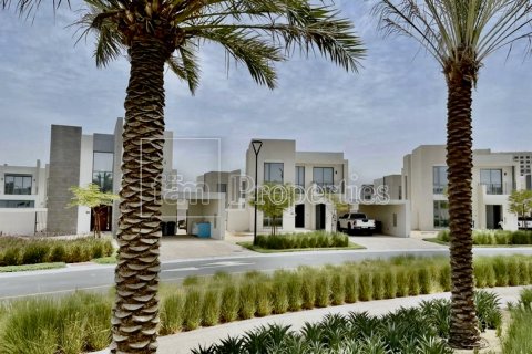 Müüa villa asukohaga Dubai, AÜE: 4 magamistoaga, 546.9 m² Nr 645726 - pilt 13
