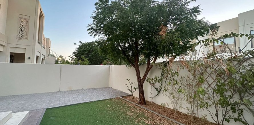 Vila v Reem, Dubai, SAE 4 spálne, 326.6 m2 č. 645729