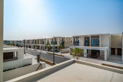 Adosado en alquiler en Jumeirah Village Triangle, Dubai, EAU 4 dormitorios, 257.51968376 m2 № 693902 - foto 16