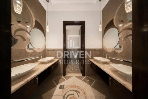 וילה להשכרה ב Emirates Hills, Dubai, איחוד האמירויות  1887.98 מ"ר, מספר 759616 - תמונה 20