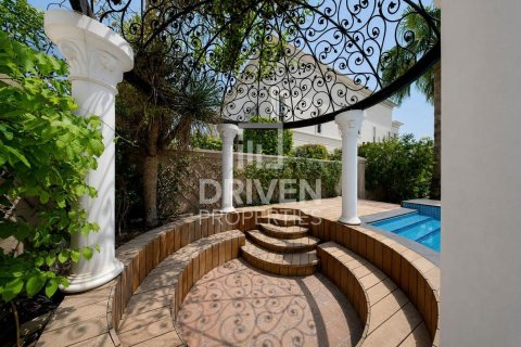 וילה להשכרה ב Emirates Hills, Dubai, איחוד האמירויות  1887.98 מ"ר, מספר 759616 - תמונה 29