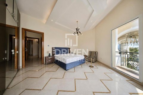 וילה להשכרה ב Emirates Hills, Dubai, איחוד האמירויות  1887.98 מ"ר, מספר 759616 - תמונה 12