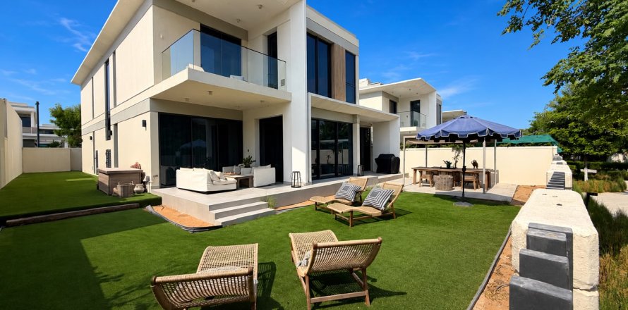 Willa w Tilal Al Ghaf, Dubai, ZEA 4 sypialnie, 464.24 mkw. nr 748445