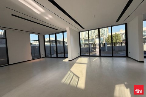 Huvila Al Furjan, Dubai, Arabiemiraatit 5 makuuhuonetta, 600 m2 № 694049 - kuva 13