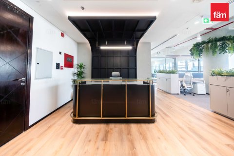 Dubai, UAE의 판매용 사무실 160.9제곱미터 번호 694047 - 사진 9