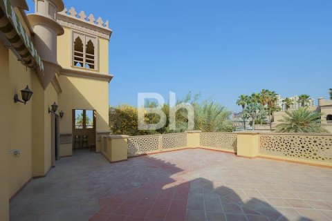 Vila u gradu Palm Jumeirah, Dubai, UAE 4 spavaće sobe, 470 m2 Br. 645281 - Slika 11