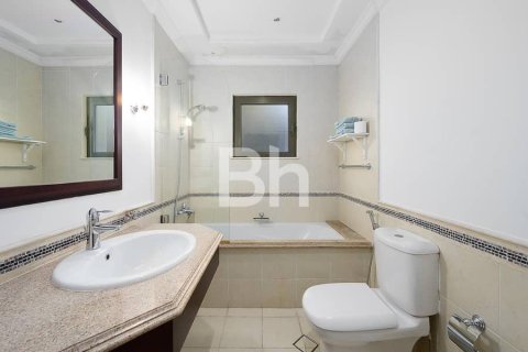 Vila u gradu Palm Jumeirah, Dubai, UAE 4 spavaće sobe, 470 m2 Br. 645281 - Slika 29
