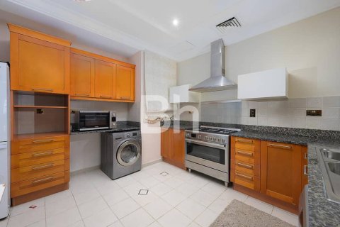 Vila u gradu Palm Jumeirah, Dubai, UAE 4 spavaće sobe, 470 m2 Br. 645281 - Slika 27