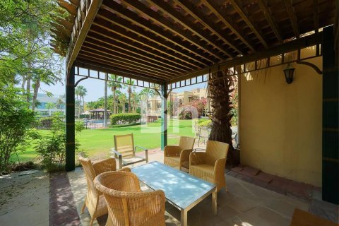 Vila u gradu Palm Jumeirah, Dubai, UAE 4 spavaće sobe, 470 m2 Br. 645281 - Slika 8