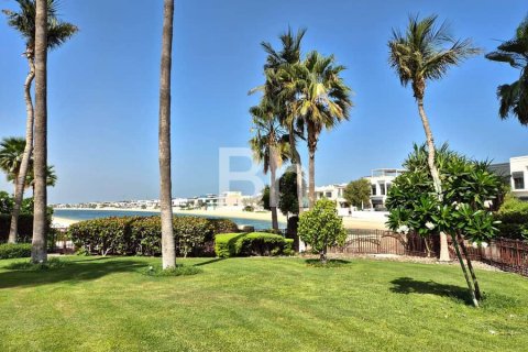 Vila u gradu Palm Jumeirah, Dubai, UAE 4 spavaće sobe, 470 m2 Br. 645281 - Slika 5