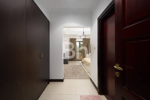 Vila u gradu Palm Jumeirah, Dubai, UAE 4 spavaće sobe, 470 m2 Br. 645281 - Slika 20