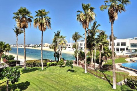 Vila u gradu Palm Jumeirah, Dubai, UAE 4 spavaće sobe, 470 m2 Br. 645281 - Slika 2