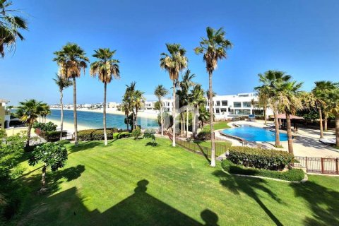 Vila u gradu Palm Jumeirah, Dubai, UAE 4 spavaće sobe, 470 m2 Br. 645281 - Slika 7