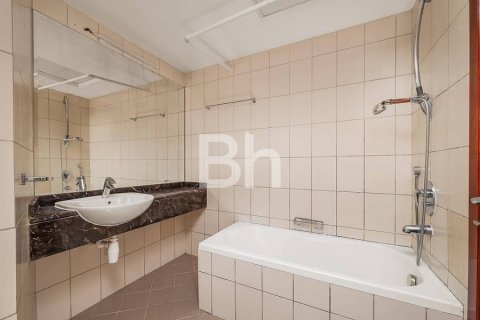 Apartmen di Jumeirah Lake Towers, Dubai, UAE 2 bilik tidur, 138 meter persegi № 645279 - foto 10