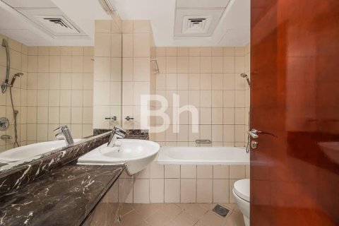 Apartmen di Jumeirah Lake Towers, Dubai, UAE 2 bilik tidur, 138 meter persegi № 645279 - foto 12