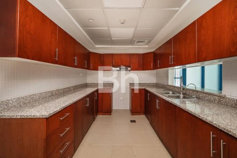 Apartmen di Jumeirah Lake Towers, Dubai, UAE 2 bilik tidur, 138 meter persegi № 645279 - foto 5