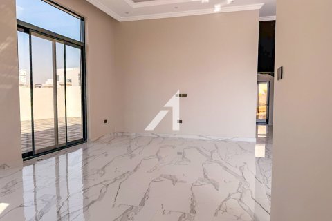 Villa zur Miete in Al Aweer, Dubai, VAE 4 Schlafzimmer, 390 m2 Nr. 693823 - Foto 5