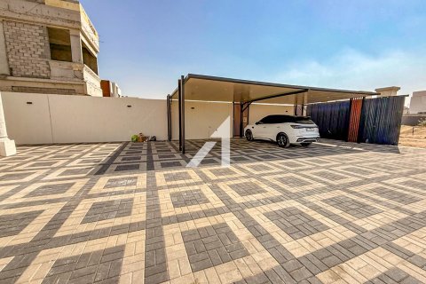 Villa zur Miete in Al Aweer, Dubai, VAE 4 Schlafzimmer, 390 m2 Nr. 693823 - Foto 30