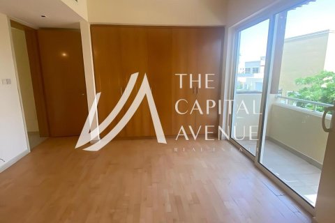 Townhouse in Khalifa City, Abu Dhabi, UAE 3 bedrooms, 199.93 sq.m. № 741245 - photo 6