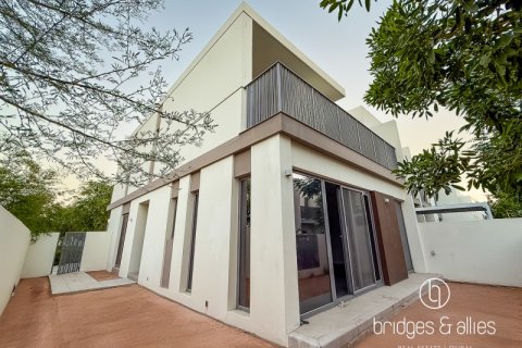 Villa in Tilal Al Ghaf, Dubai, VAE: 4 Schlafzimmer, 232 m2 Nr. 695645