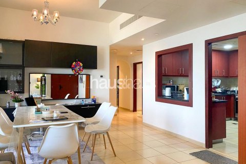 Jumeirah Beach Residence, Dubai, UAE의 임대용 아파트 침실 3개, 179제곱미터 번호 627069 - 사진 1