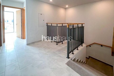 Vilë në Dubai Land, Dubai, Emiratet e Bashkuara Arabe 4 dhoma gjumi, 230 m2. № 627061 - Foto 7