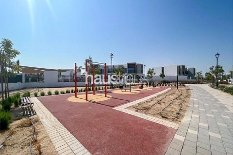 Vilë në Dubai Land, Dubai, Emiratet e Bashkuara Arabe 4 dhoma gjumi, 230 m2. № 627061 - Foto 16