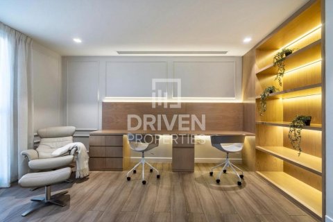 Villa sa Jumeirah, Dubai, UAE 5 silid-tulugan, 602.38 sq.m. № 742618 - larawan 7