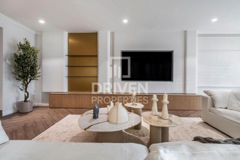 Villa sa Jumeirah, Dubai, UAE 5 silid-tulugan, 602.38 sq.m. № 742618 - larawan 2