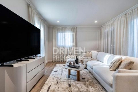 Villa sa Jumeirah, Dubai, UAE 5 silid-tulugan, 602.38 sq.m. № 742618 - larawan 13