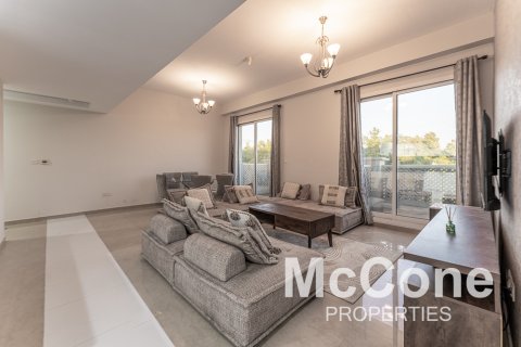 Apartment in Jumeirah Village Circle, Dubai, UAE 2 bedrooms, 112.51 sq.m. № 587565 - photo 2