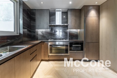Apartment in Palm Jumeirah, Dubai, UAE 3 bedrooms, 725.29 sq.m. № 587567 - photo 4