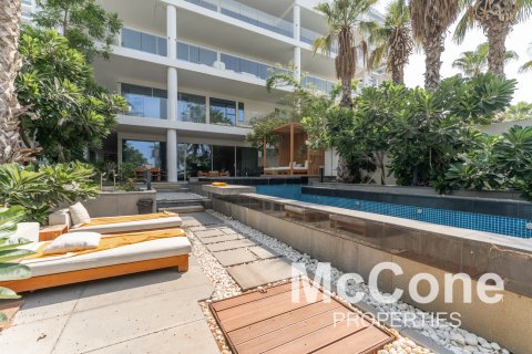 Apartment in Palm Jumeirah, Dubai, UAE 3 bedrooms, 725.29 sq.m. № 587567 - photo 28
