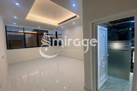 Vila v Al Shamkha, Abu Dhabi, SAE 5 ložnice, 384.9 m² Č.: 597087 - fotografie 3