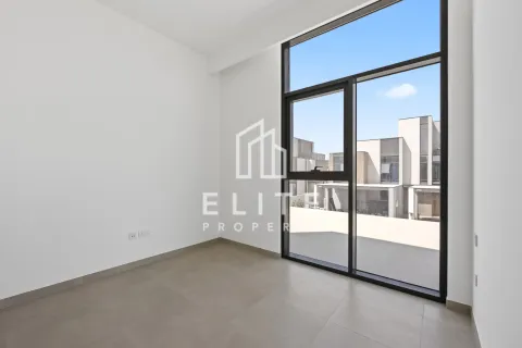 Vilë në Dubai, Emiratet e Bashkuara Arabe 4 dhoma gjumi № 646486 - Foto 6