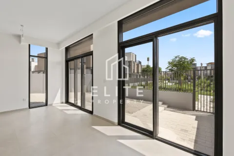 Vilë në Dubai, Emiratet e Bashkuara Arabe 4 dhoma gjumi № 646486 - Foto 22