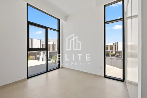 Vilë në Dubai, Emiratet e Bashkuara Arabe 4 dhoma gjumi № 646486 - Foto 21