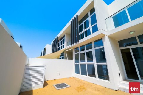 Řadový dům v Dubai, SAE 3 ložnice, 162.6 m² Č.: 621458 - fotografie 1